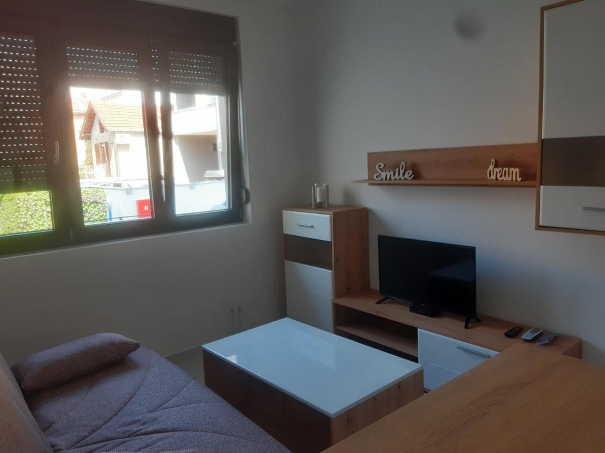 Stojanovic Apartments Nisz Zewnętrze zdjęcie