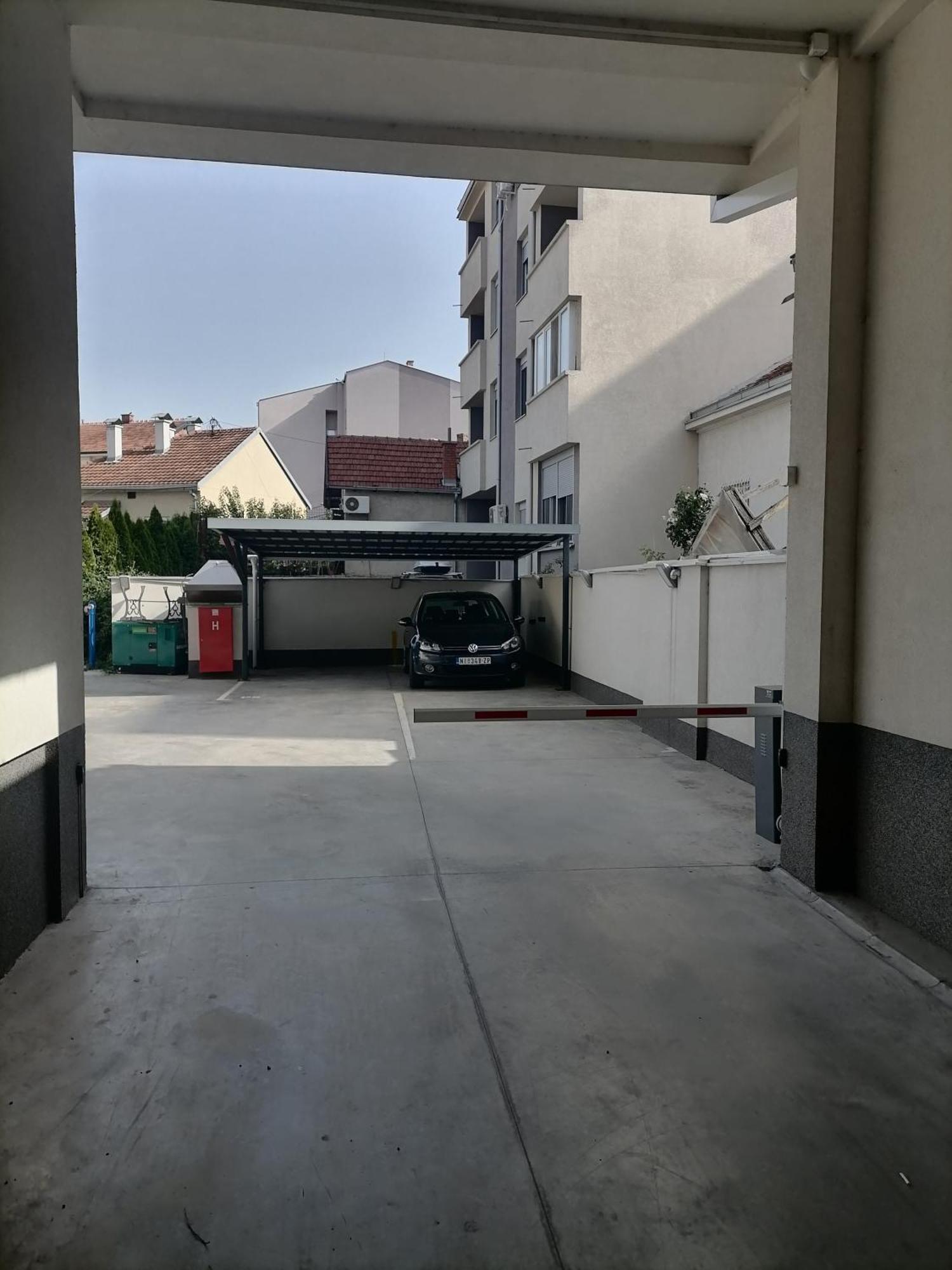 Stojanovic Apartments Nisz Zewnętrze zdjęcie